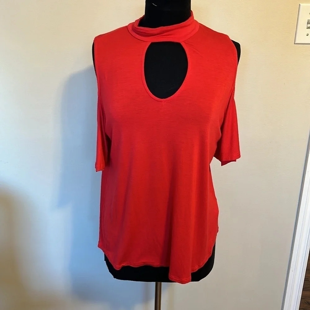 🔥Dex read off the shoulder size sm (oversized)